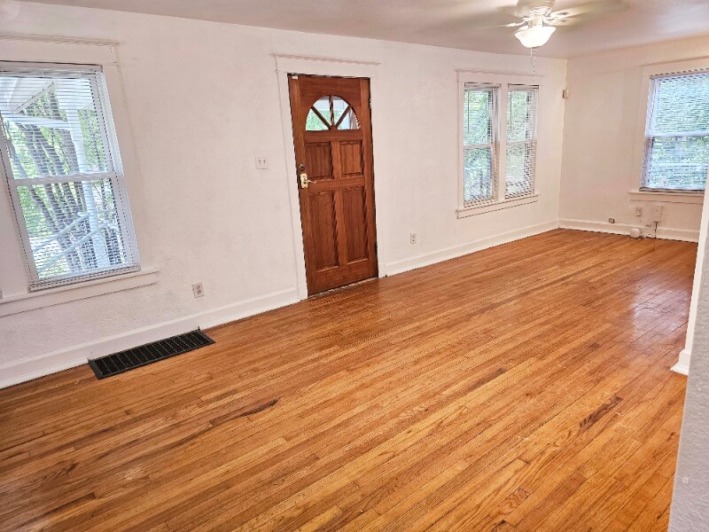 Building Photo - 4438 NE Kelsey Rd