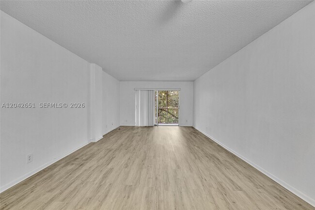 Building Photo - 1200 NW 87th Ave