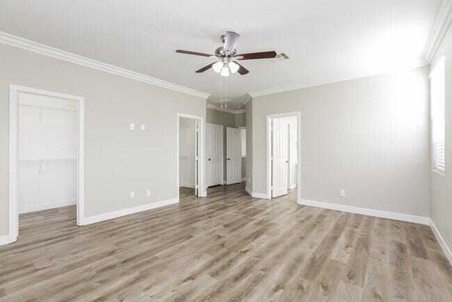 Building Photo - 6578 Holly River St