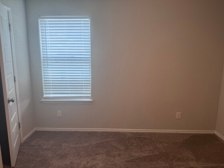 Building Photo - 3302 Rancho Grande