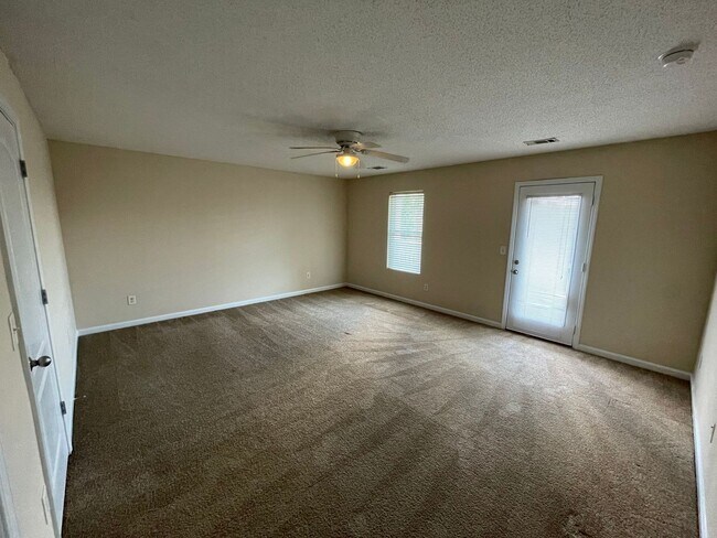 Building Photo - BRIDGEWATER HOME! PRE-LEASING FOR AUGUST 2026!