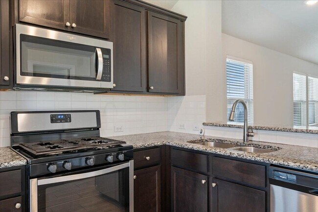 Building Photo - 8205 Cottage Rose Dr
