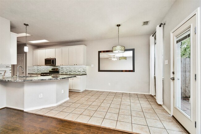 Building Photo - 62 E Stedhill Loop