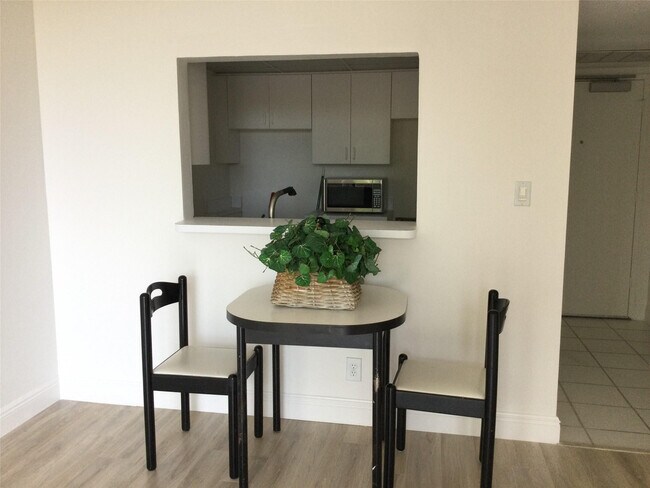 Building Photo - 777 S Federal Hwy