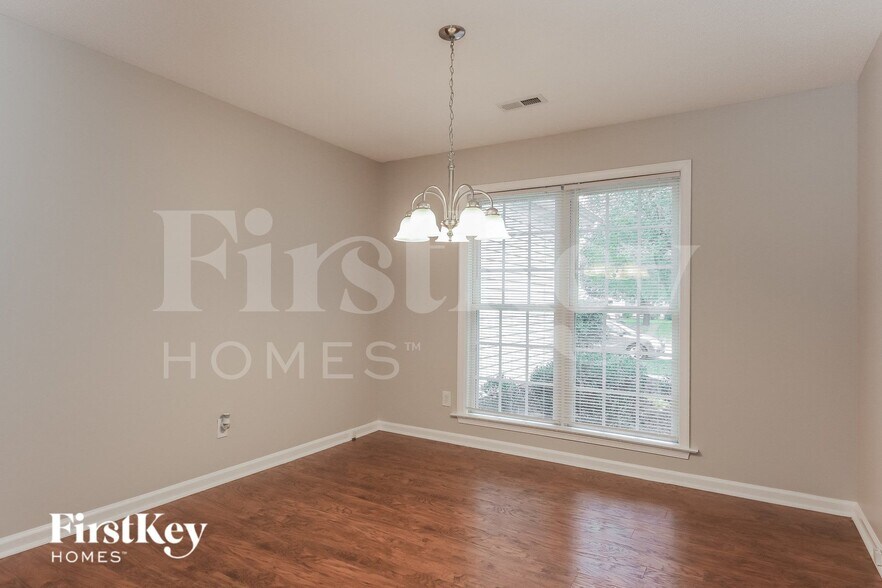 Building Photo - 3508 Bent Trace Dr