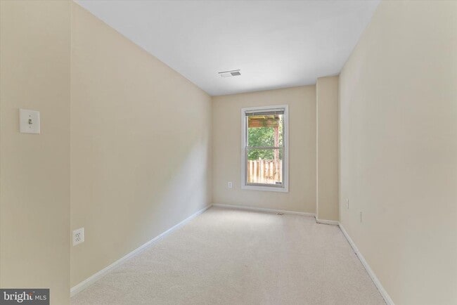 Building Photo - 7385 Emerald Dr