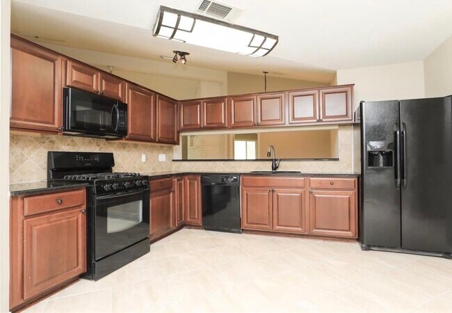 Building Photo - 3134 Sedgeborough Dr