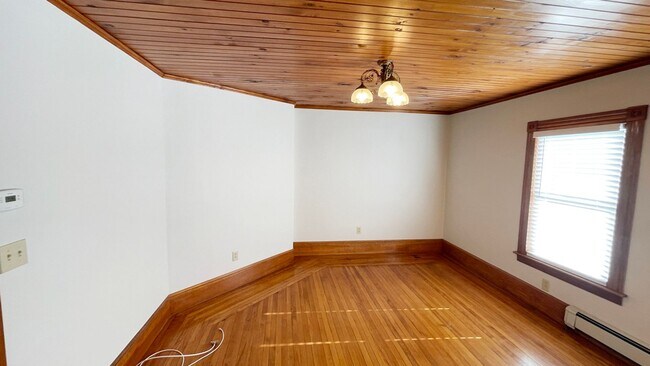 Building Photo - 18 Holman Ave