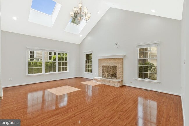 Building Photo - 10857 Hunter Gate Way