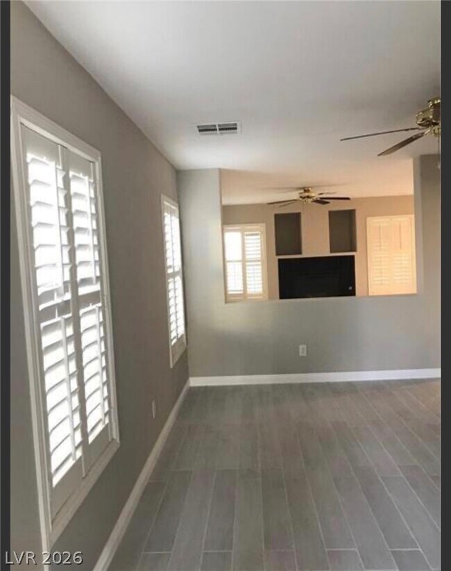 Building Photo - 6473 Blue Iris Ct