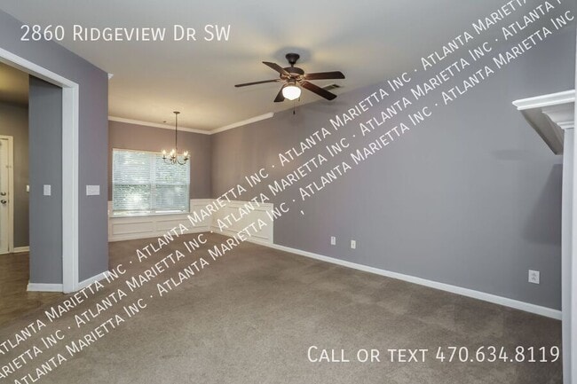 Building Photo - 2860 Ridgeview Dr