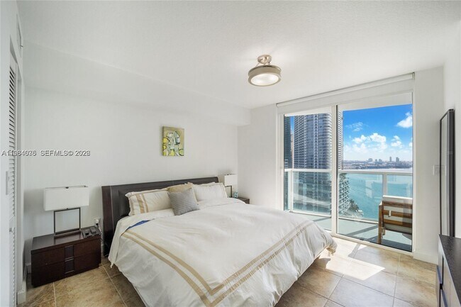 Building Photo - 31 SE 5th St