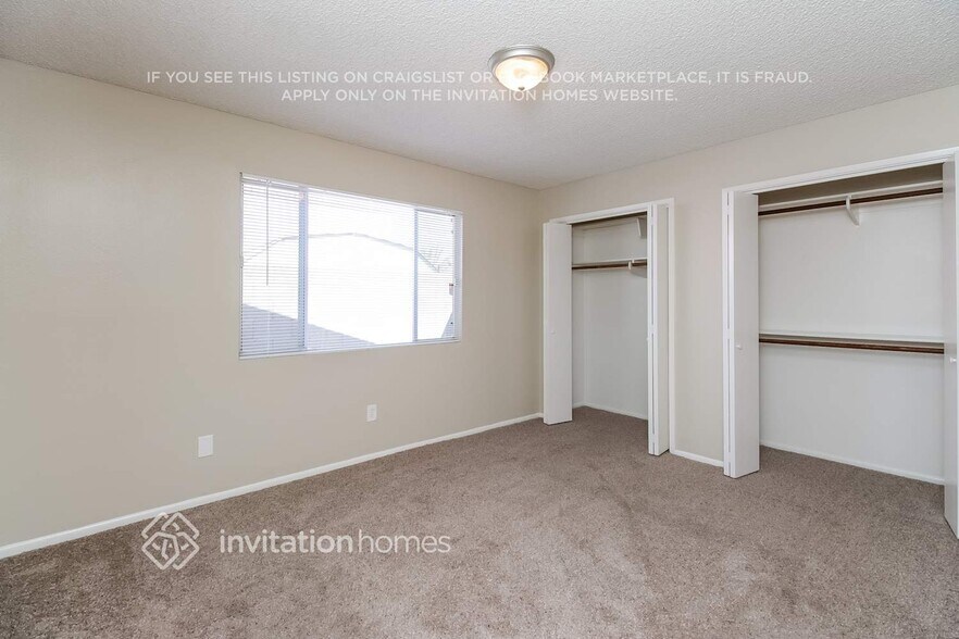 Building Photo - 12042 N 28th Pl