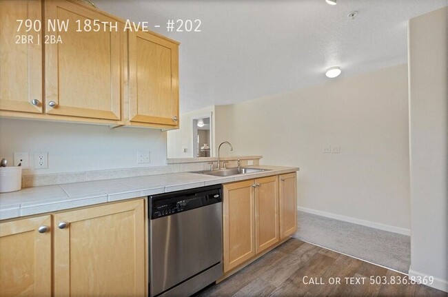 Building Photo - Immaculate 2 Bed 2 Bath Condo in Beaverton...