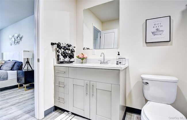 Building Photo - 27 Moka Pl