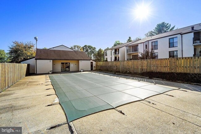 Building Photo - 2572 Riva Rd