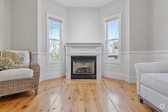 Building Photo - Unique, Renovated 2-Bed Apartment in Quiet...