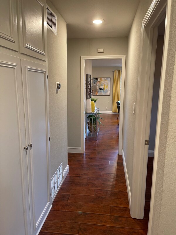 Building Photo - 3447 Tanager Cir