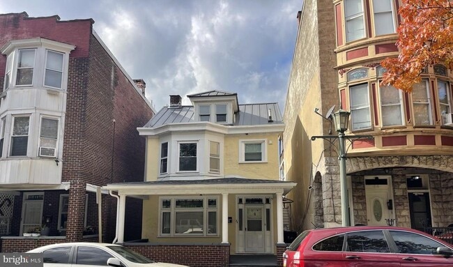 Building Photo - 34 N 11th St