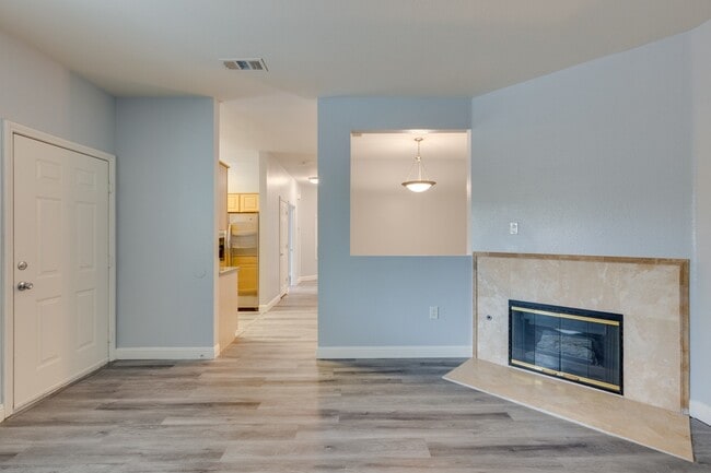 Building Photo - Spanish Palms a Guard Gated Community