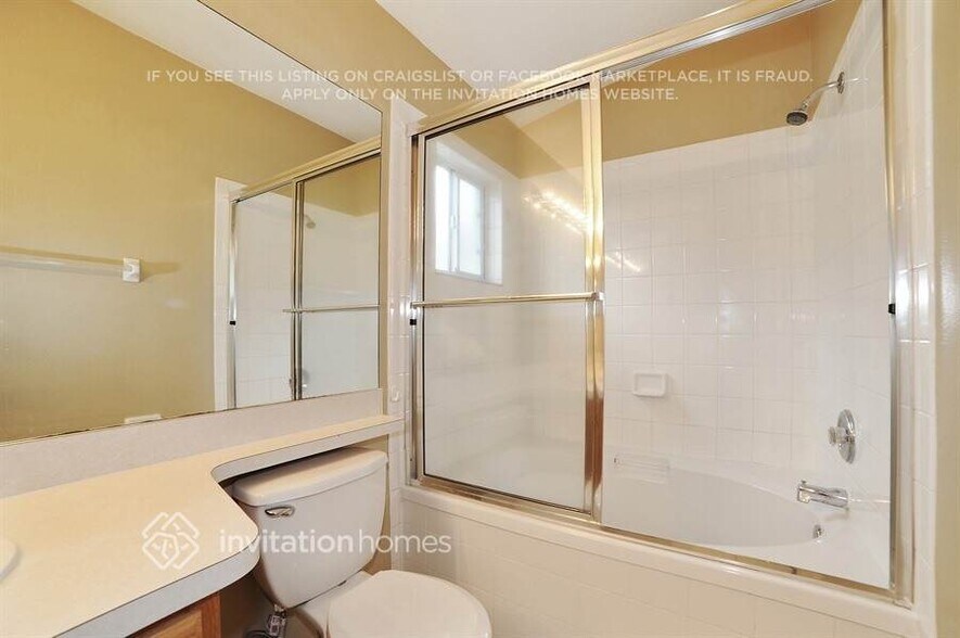 Building Photo - 3049 Castle Rock Cir