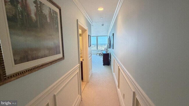 Building Photo - 50 S 16th St