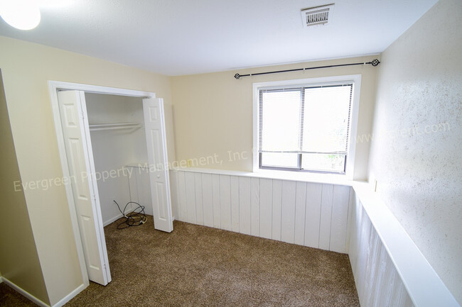 Building Photo - Fantastic 4-Bedroom in Ft. Collins