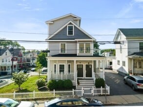 Building Photo - 130 Walnut St