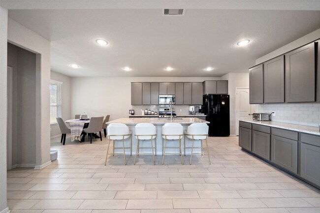 Building Photo - 2277 Forest Chestnut Dr