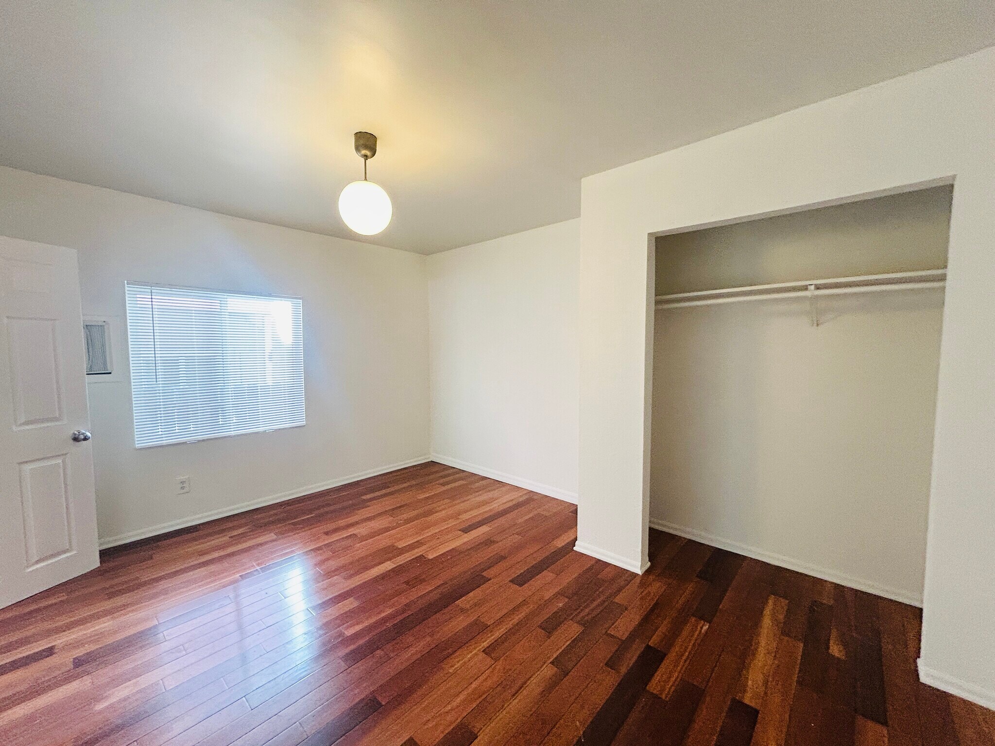 Building Photo - 1400 Silver Lake Blvd