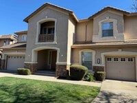 Building Photo - Absolutely Gorgeous Home in Gated Rosevill...