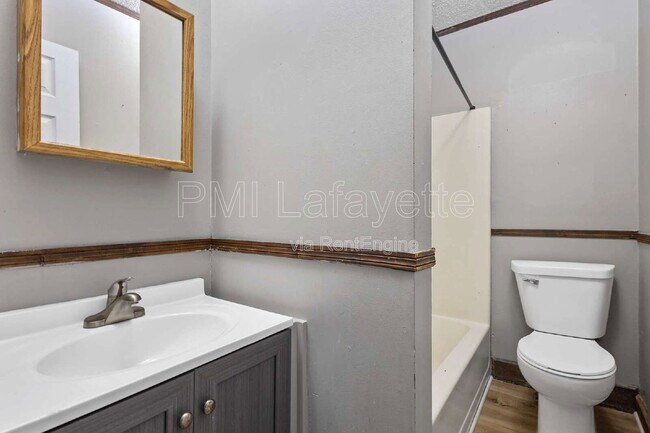 Building Photo - 504 S McDonald St