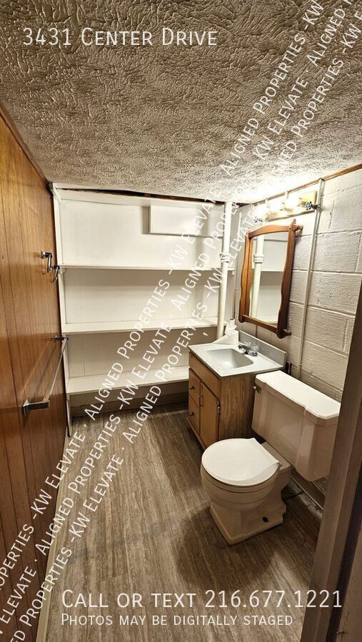 Building Photo - 3431 Center Dr