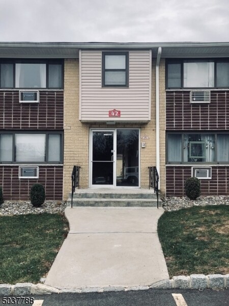 Building Photo - 401 Hwy 22 B31 U7