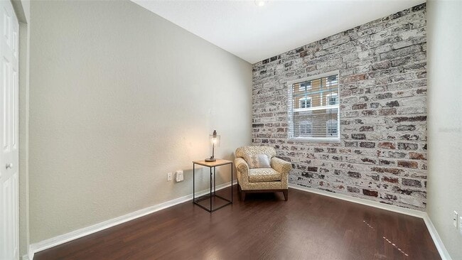 Building Photo - 1064 N Tamiami Trl