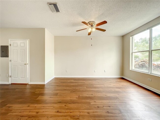 Building Photo - 6021 Osprey Lake Cir