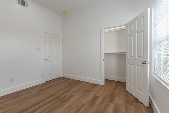 Building Photo - 9727 Cargill St
