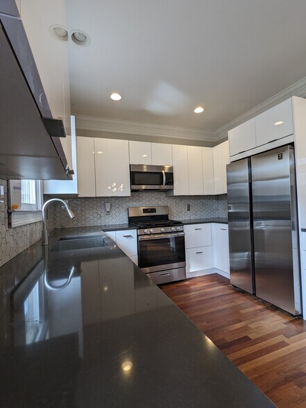 Building Photo - 1079 Marietta Blvd NW