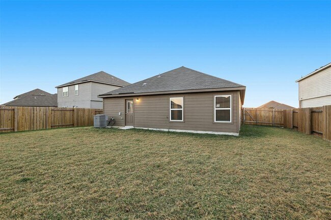 Building Photo - 16416 Farmhouse Ln