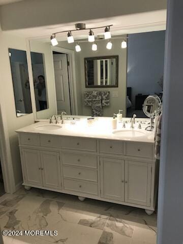 Building Photo - 1114B Thornbury Ln