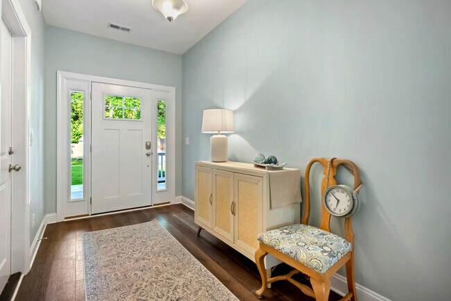 Building Photo - 245 Brace Dr