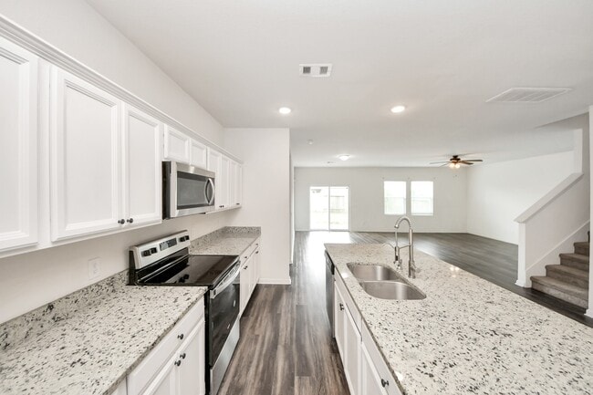 Building Photo - 2056 Spindletree Ln