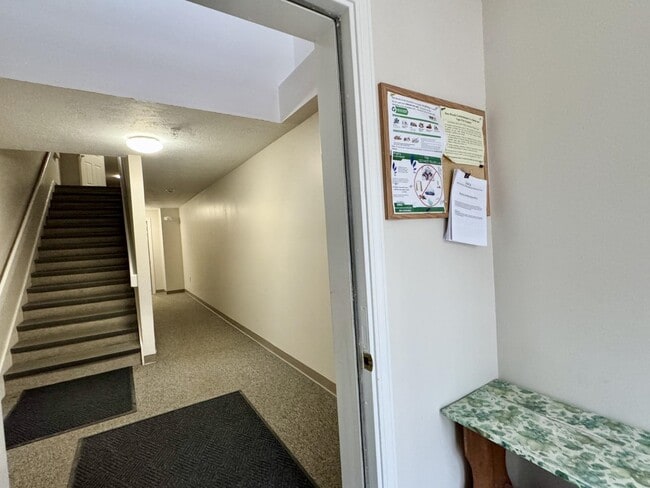 Building Photo - 19 Saco St