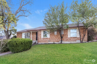 Building Photo - 3240 Springwood Ln
