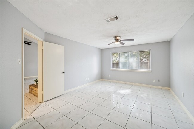 Building Photo - 7306 Lonesome Woods Trail