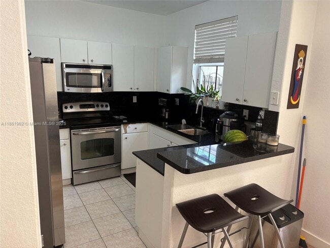Building Photo - 8108 NW 108th Ct