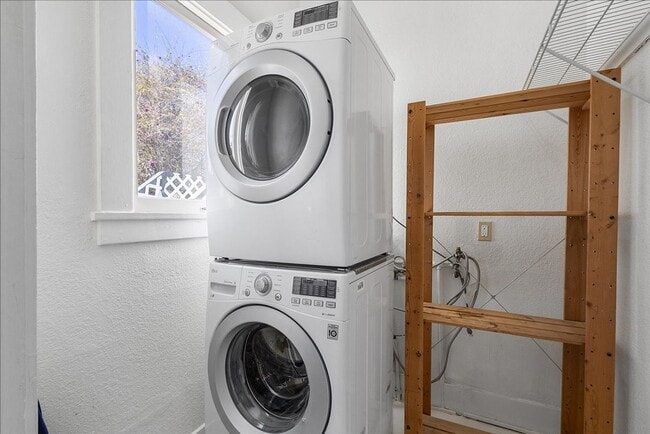 Building Photo - 1517 Willow St