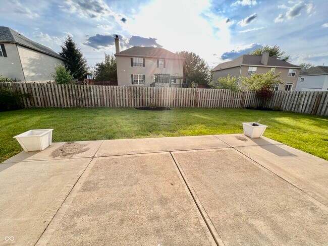 Building Photo - 12972 Brookdale Dr