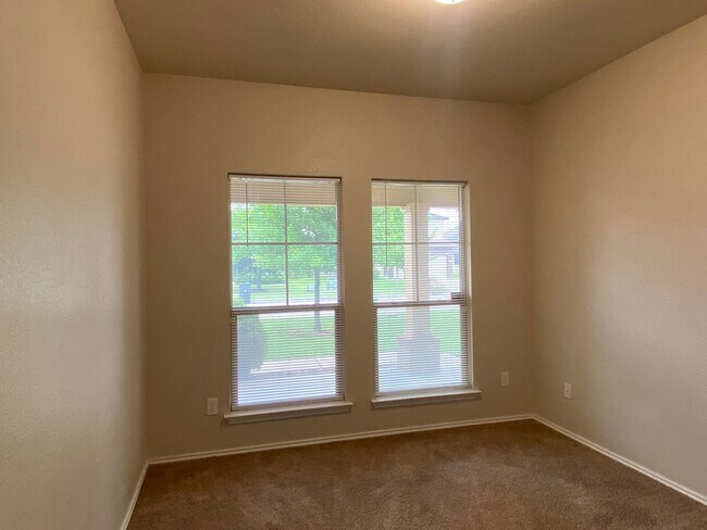Building Photo - 6011 Ambrose Cir