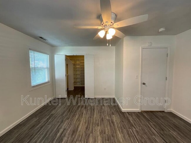 Building Photo - 516 Joy Dr